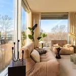 Modern Riverside Retreat Gruenerlokka With Balcony * Осло