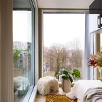 Modern Riverside Retreat Gruenerlokka With Balcony Апартаменты