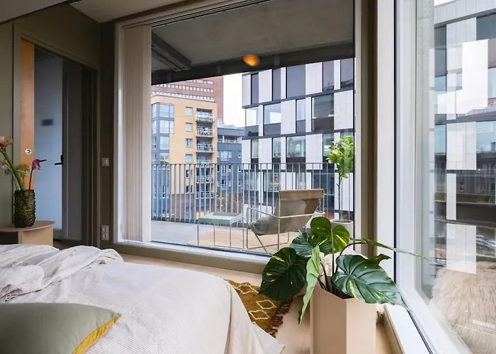 Modern Riverside Retreat Grünerløkka With Balcony *